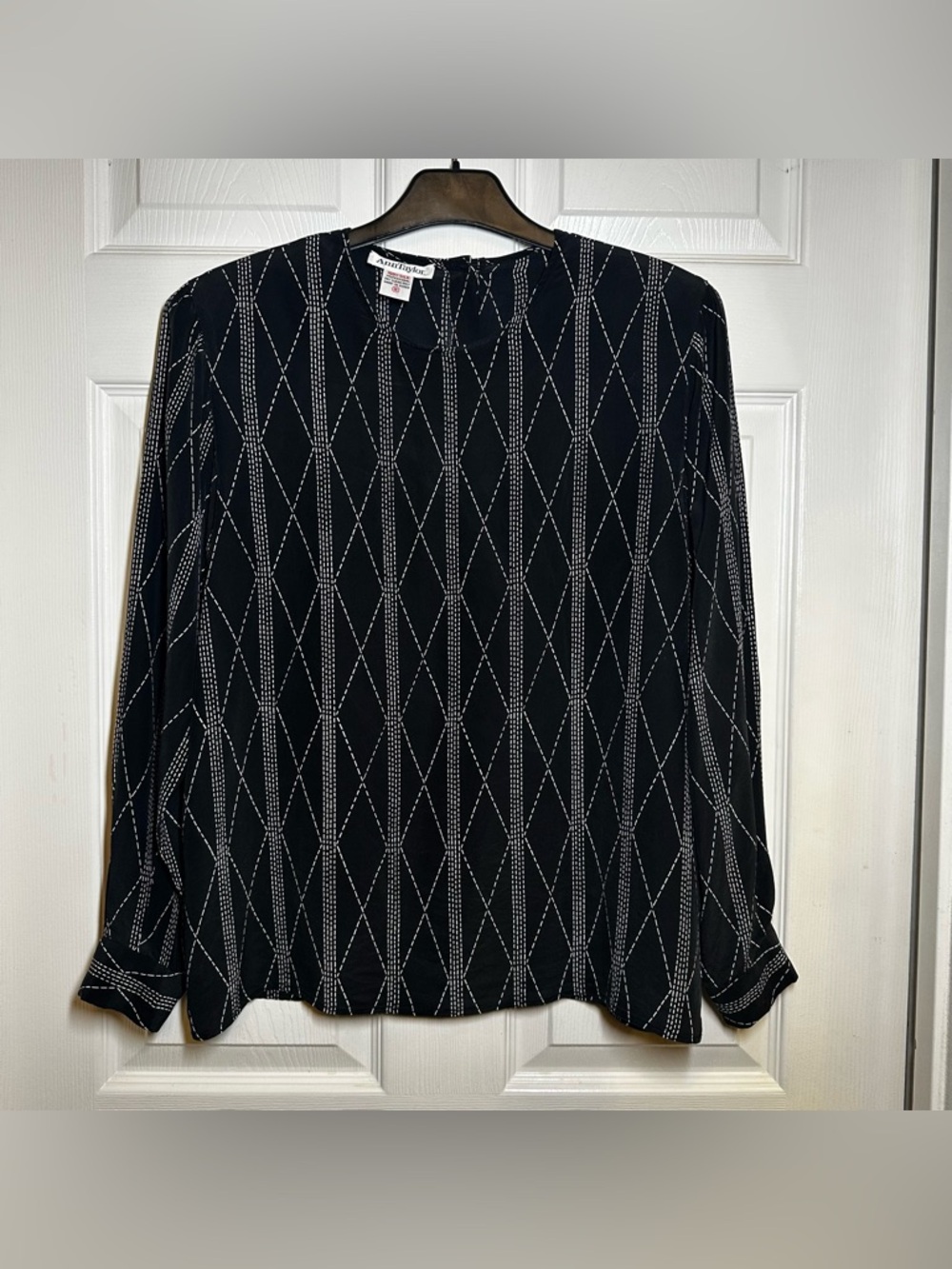 Vintage Ann Taylor 100% Silk Blouse Top Black White Geometric Women's 8 Office